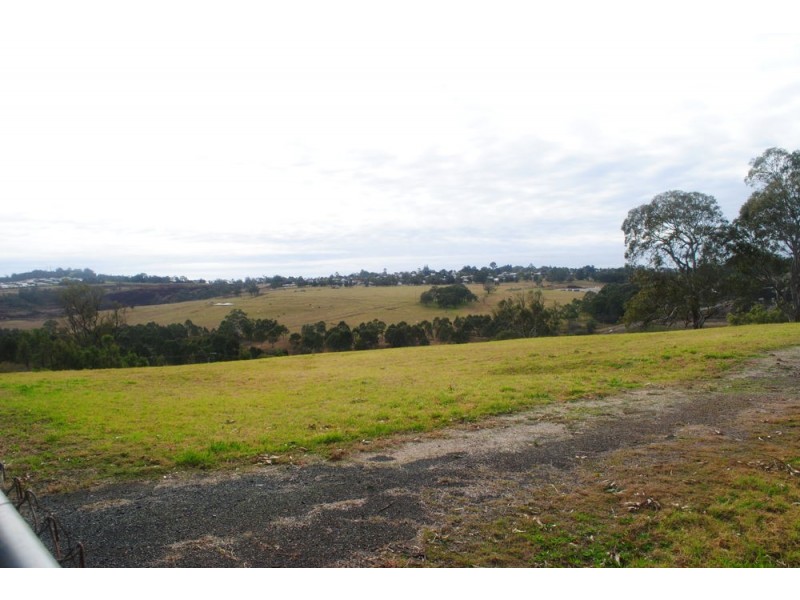 4 Vanity Street, Rockville QLD 4350