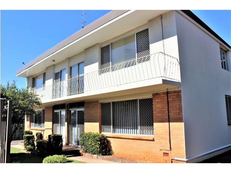 9/122a Russell Street, Toowoomba City QLD 4350