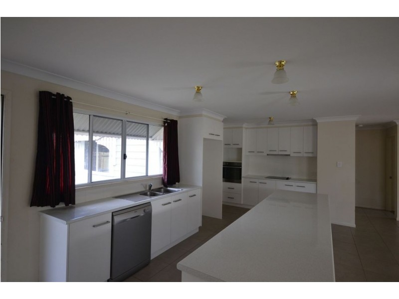 41A Anzac Avenue, Newtown QLD 4350