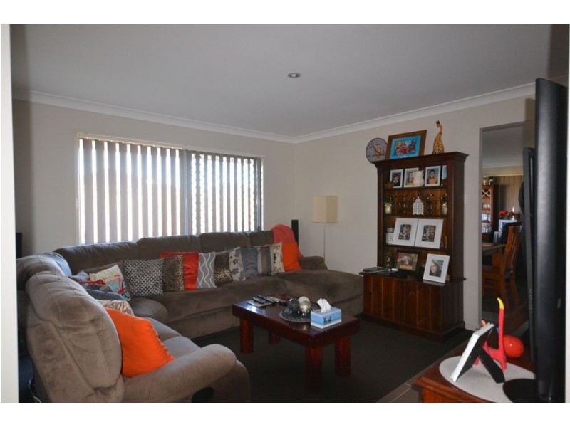 23 Wandoo Crescent, Westbrook QLD 4350