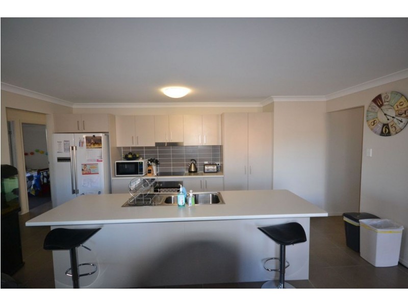 23 Wandoo Crescent, Westbrook QLD 4350
