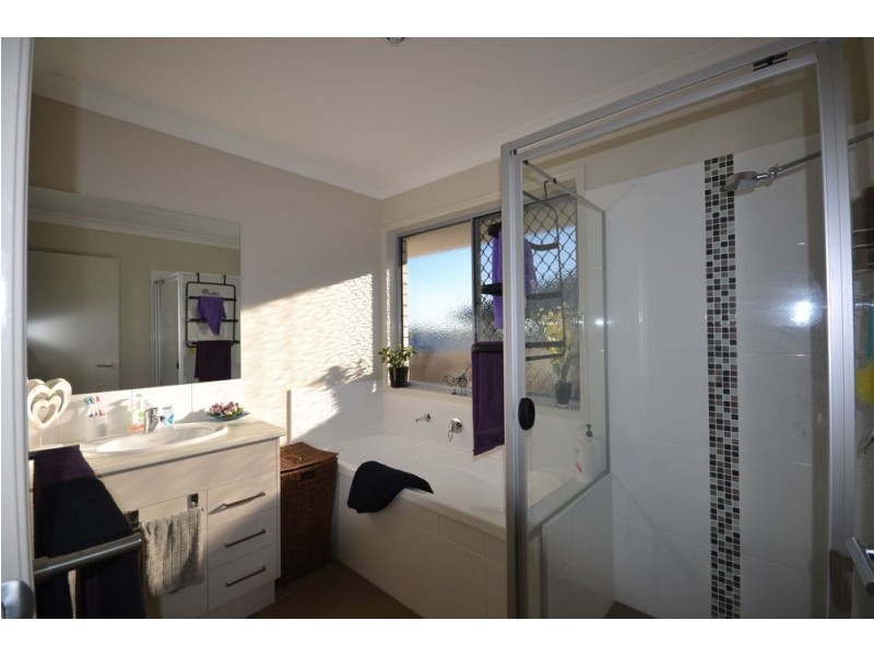 23 Wandoo Crescent, Westbrook QLD 4350