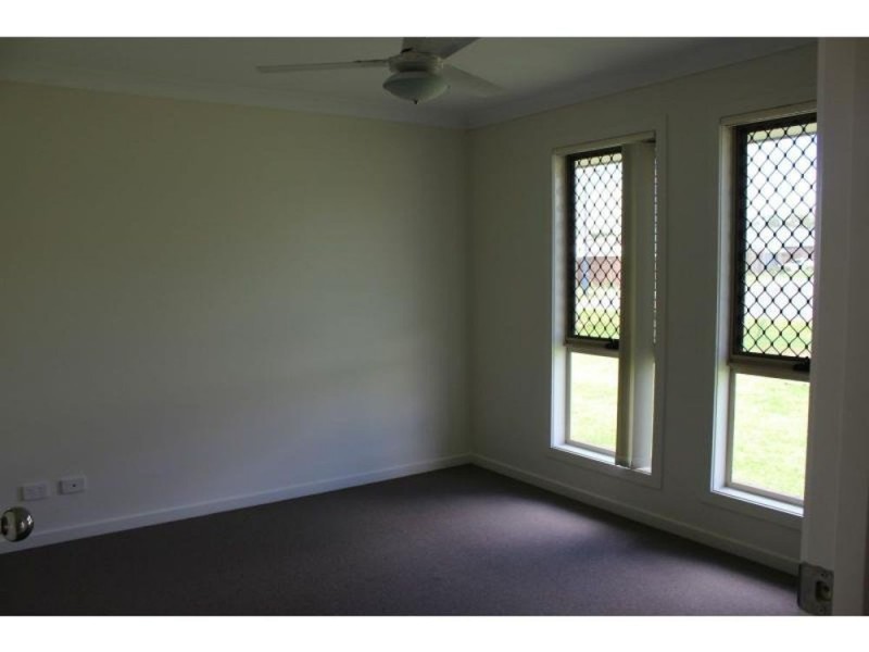 16 Wandoo Crescent, Westbrook QLD 4350