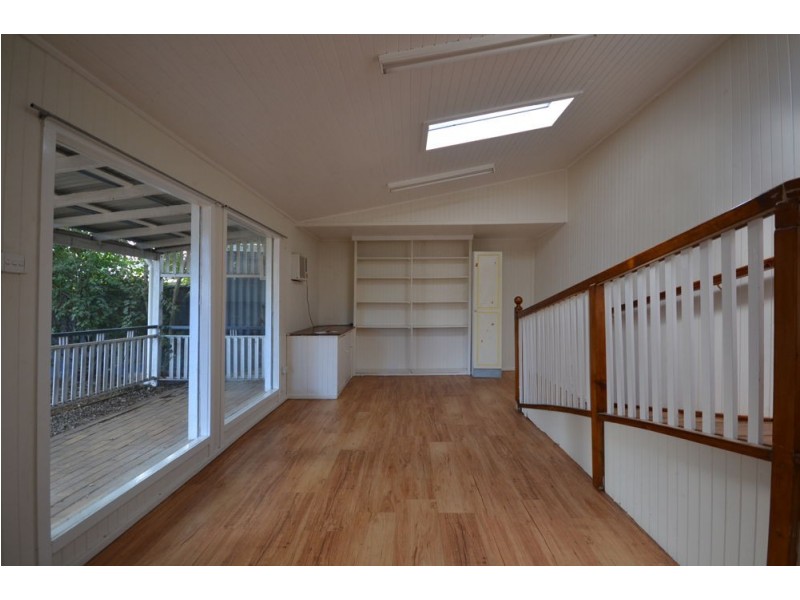 153 Taylor Street, Wilsonton QLD 4350
