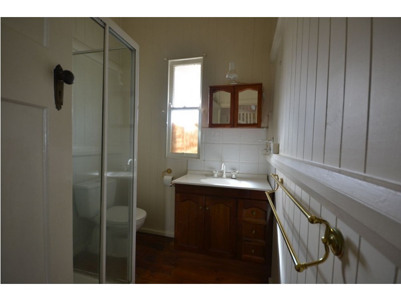 153 Taylor Street, Wilsonton QLD 4350
