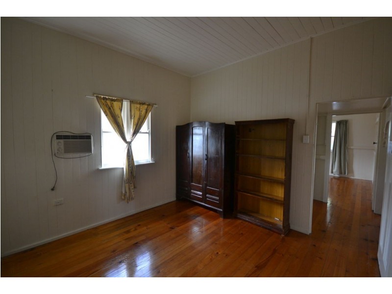 153 Taylor Street, Wilsonton QLD 4350