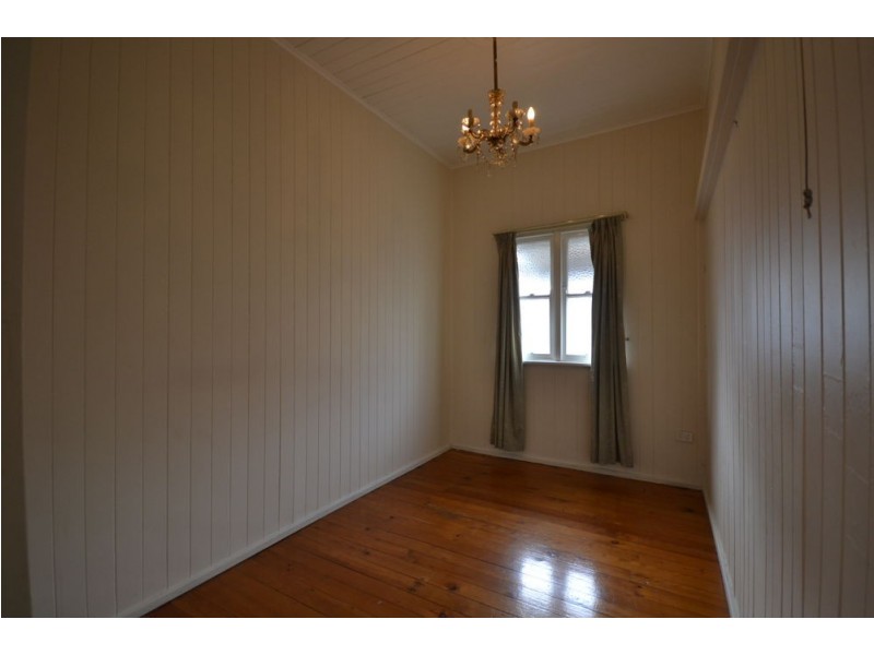 153 Taylor Street, Wilsonton QLD 4350