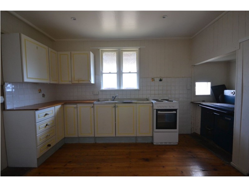153 Taylor Street, Wilsonton QLD 4350
