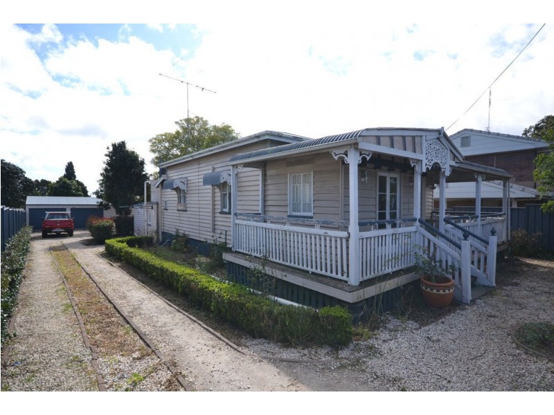 153 Taylor Street, Wilsonton QLD 4350