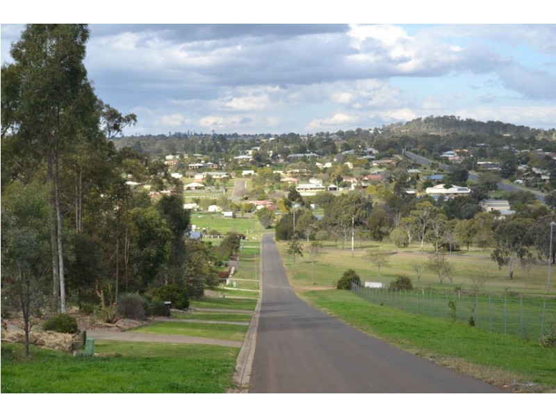 21 Harvey Court, Glenvale QLD 4350