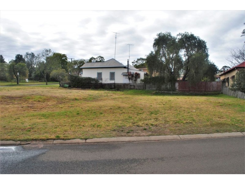 14 Gordon Street, Rockville QLD 4350