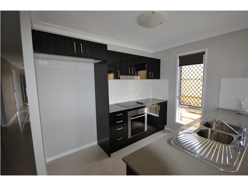 26B Cardamon Crescent, Glenvale QLD 4350