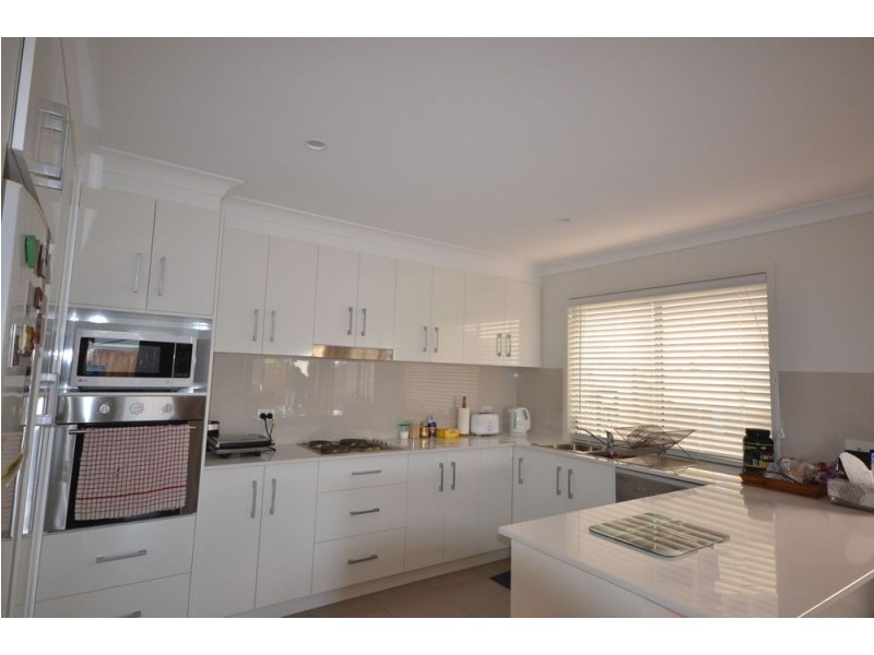 6A Dylan Court, Darling Heights QLD 4350