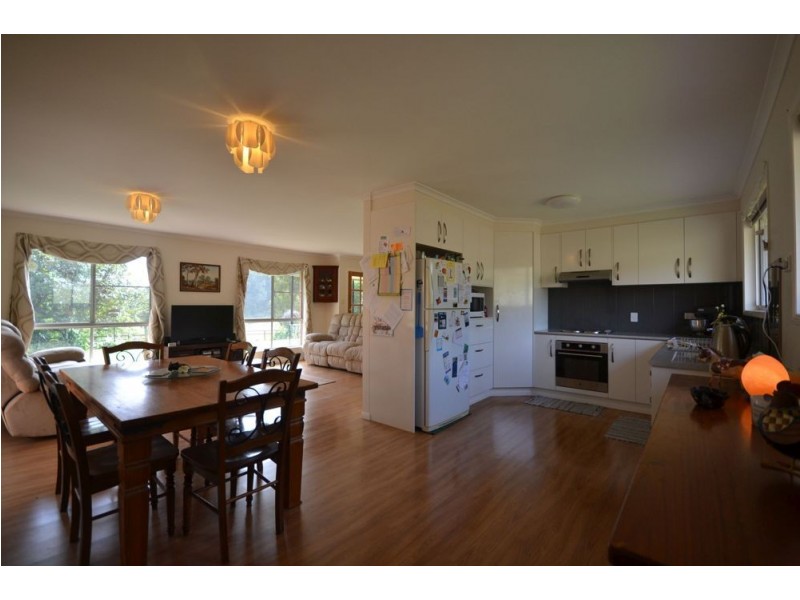 5 Taylors Road, Withcott QLD 4352