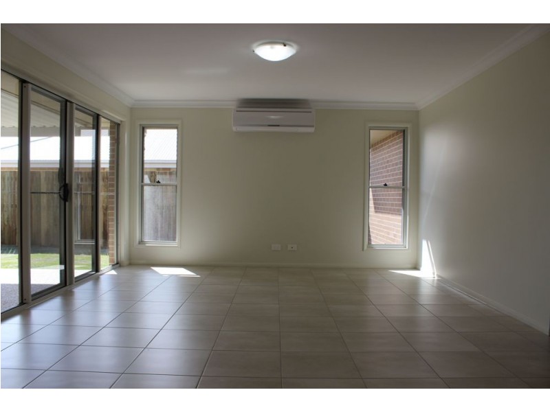 8 Nash Drive, Glenvale QLD 4350