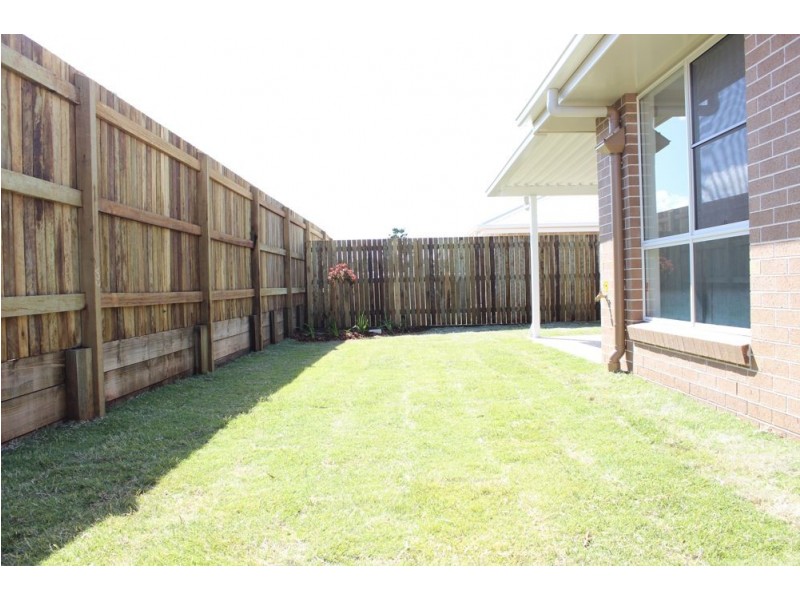 8 Nash Drive, Glenvale QLD 4350