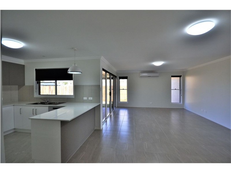 10 Nash Drive, Glenvale QLD 4350
