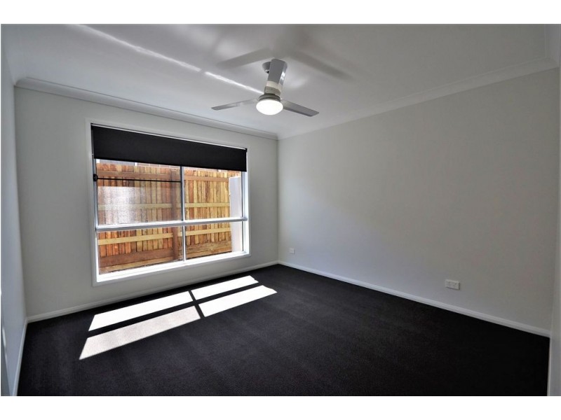 10 Nash Drive, Glenvale QLD 4350