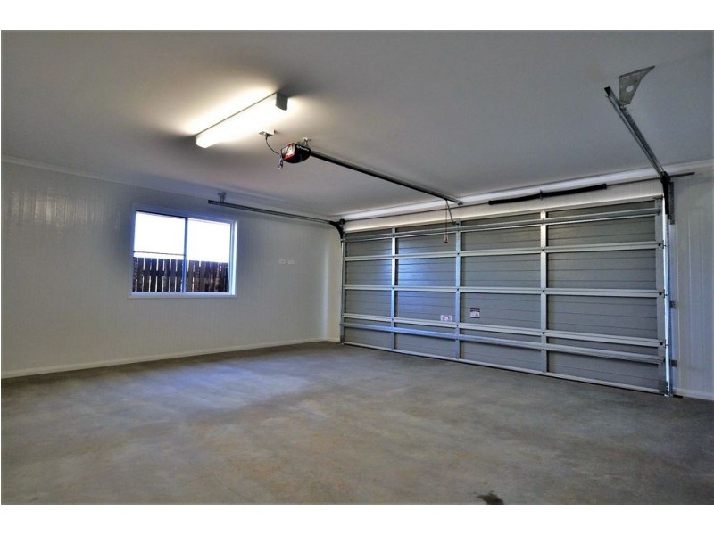10 Nash Drive, Glenvale QLD 4350