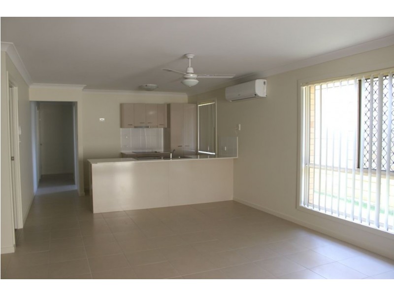 4 Preston Court, Glenvale QLD 4350