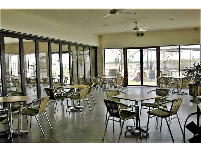 355 Carnarvon Highway – Two Mile Hotel, Mungindi NSW 2406