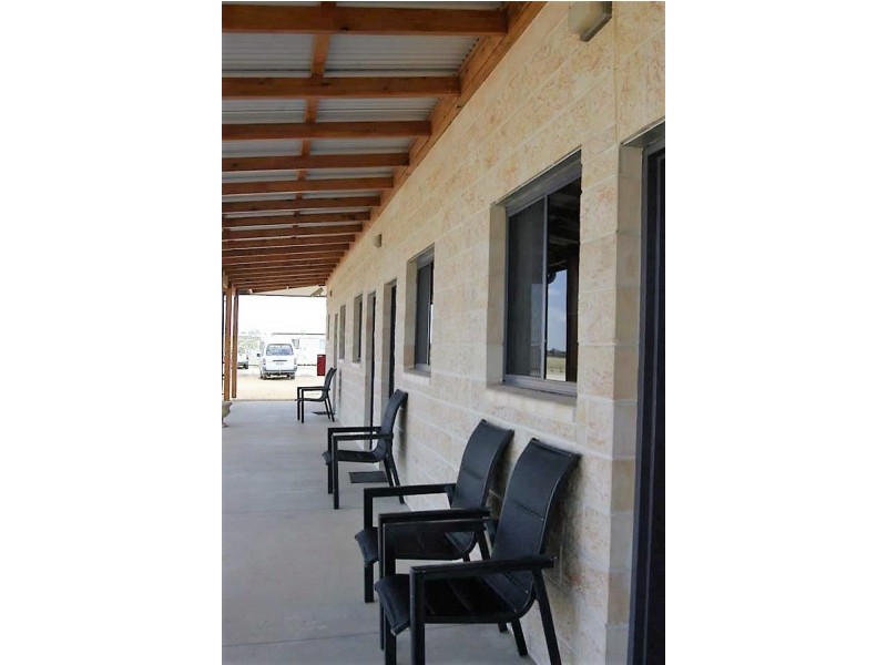 355 Carnarvon Highway – Two Mile Hotel, Mungindi NSW 2406