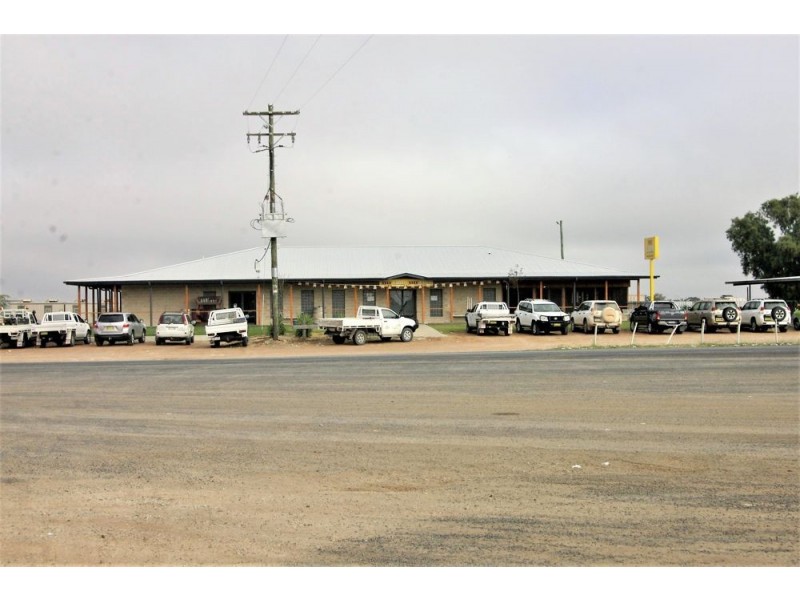 355 Carnarvon Highway – Two Mile Hotel, Mungindi NSW 2406