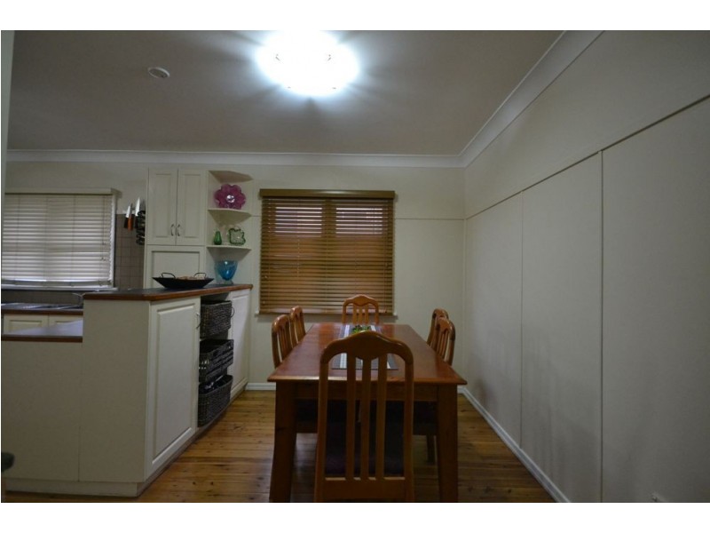 12A Cox Street, Newtown QLD 4350