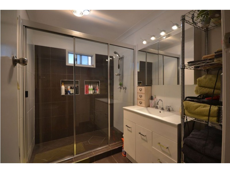 12A Cox Street, Newtown QLD 4350