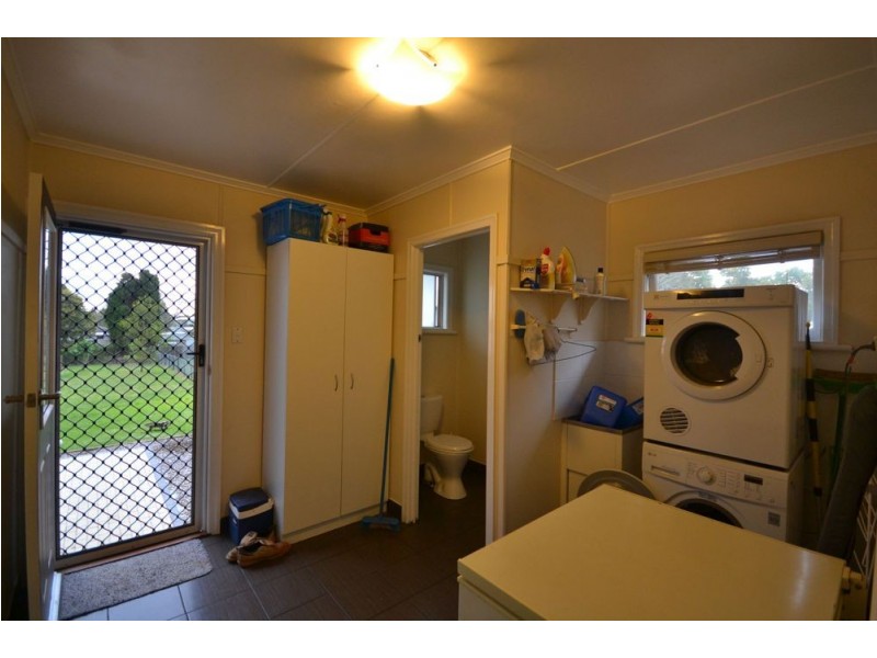 12A Cox Street, Newtown QLD 4350