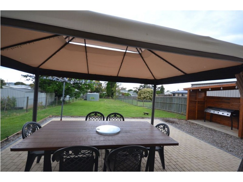 12A Cox Street, Newtown QLD 4350