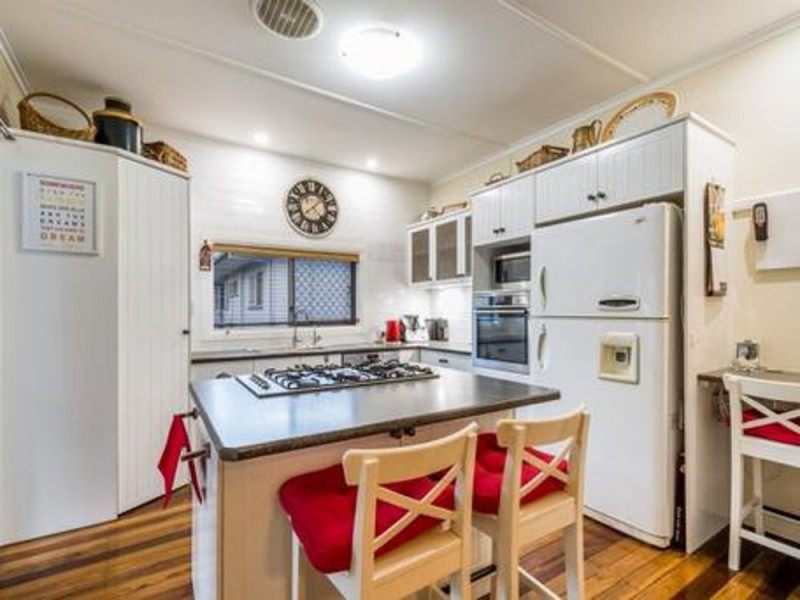 Kearneys Spring QLD 4350