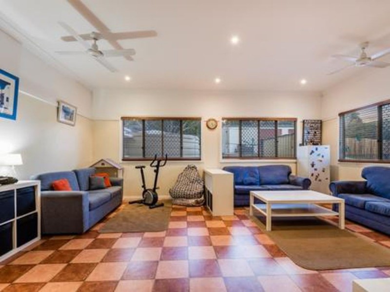 Kearneys Spring QLD 4350