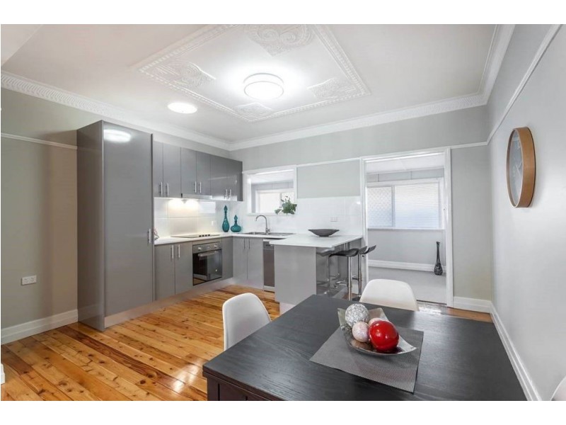 100 Water Street, South Toowoomba QLD 4350