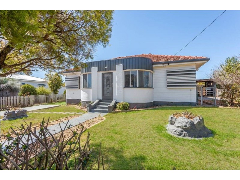 100 Water Street, South Toowoomba QLD 4350