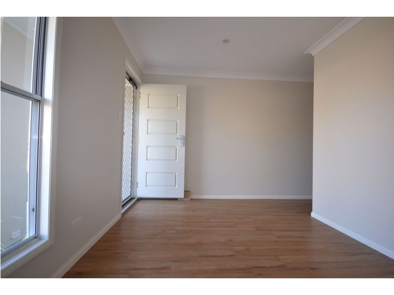 Unit 2/3 Carlin Street, Glenvale QLD 4350