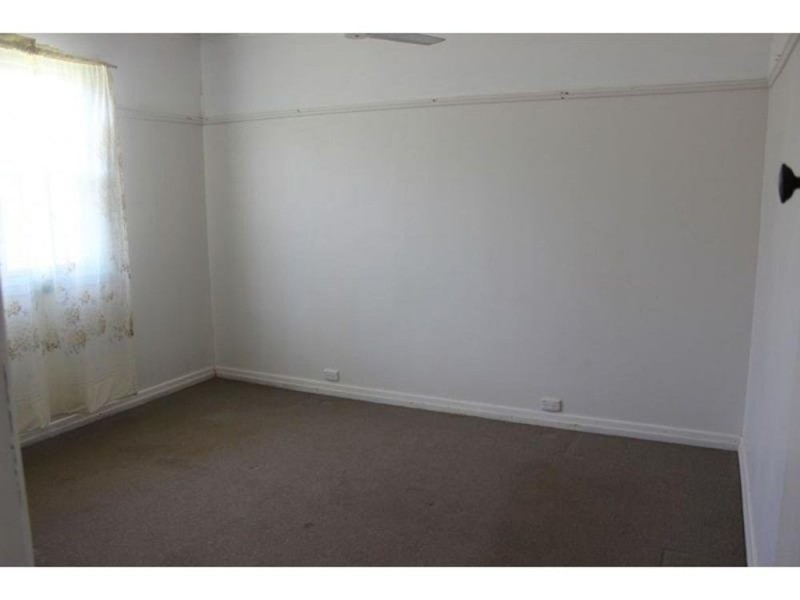 10 Ruthven Street, Harlaxton QLD 4350