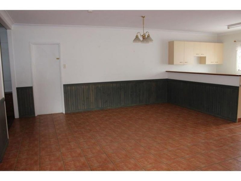 10 Ruthven Street, Harlaxton QLD 4350