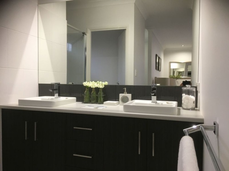 192 Nelson Street, Kearneys Spring QLD 4350
