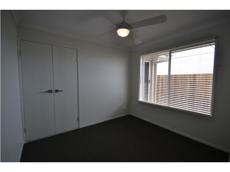 3 Peony Lane, Glenvale QLD 4350
