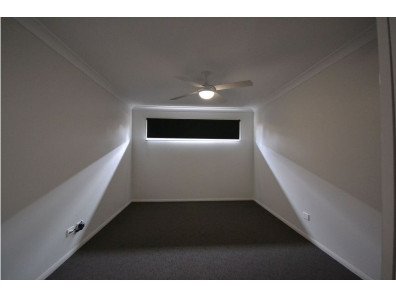 3 Peony Lane, Glenvale QLD 4350