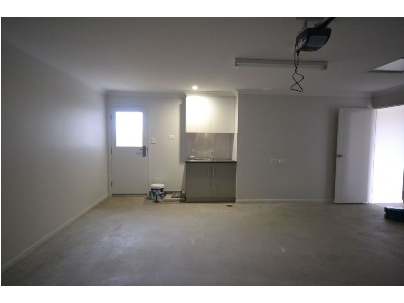 3 Peony Lane, Glenvale QLD 4350