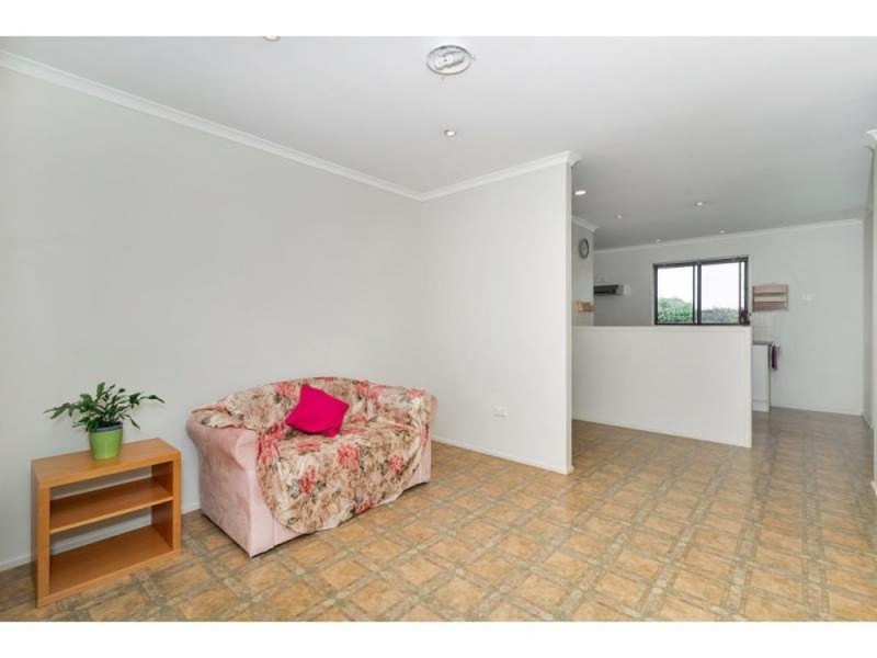 2 Hillcrest Court, Kearneys Spring QLD 4350