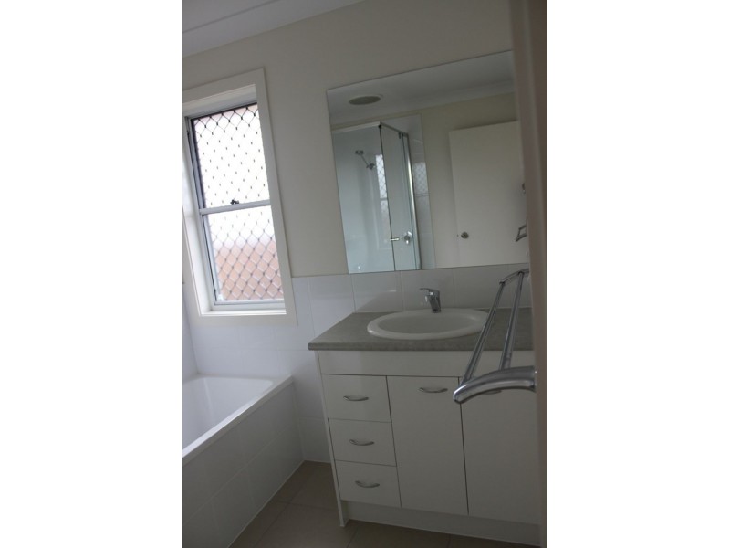 20 Wandoo Crescent, Westbrook QLD 4350