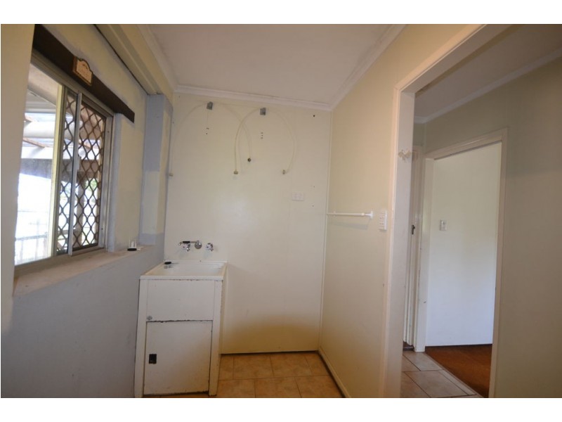 23 Gloucester Crescent, Kearneys Spring QLD 4350
