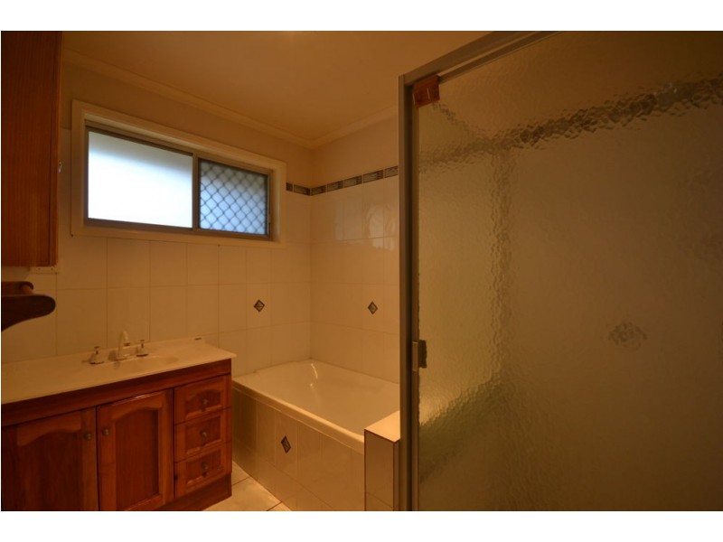 23 Gloucester Crescent, Kearneys Spring QLD 4350