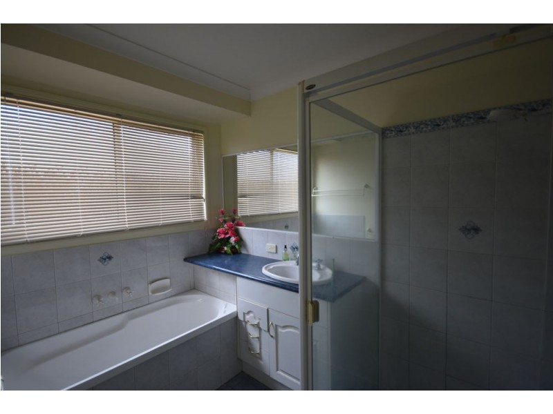 35 Dallang Road, Middle Ridge QLD 4350