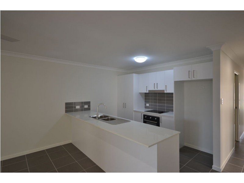 1/24 Cardamon Crescent, Glenvale QLD 4350