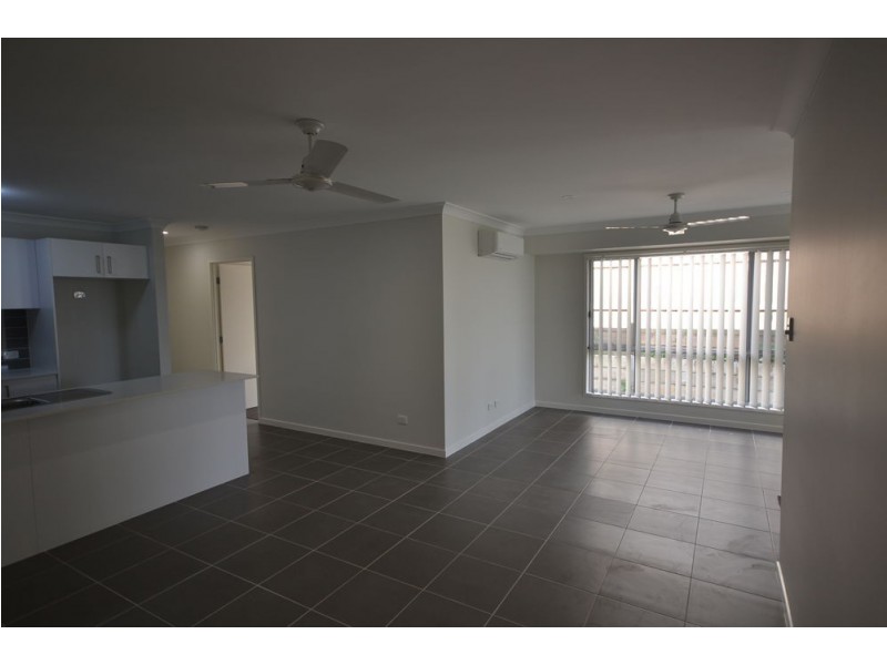 1/24 Cardamon Crescent, Glenvale QLD 4350