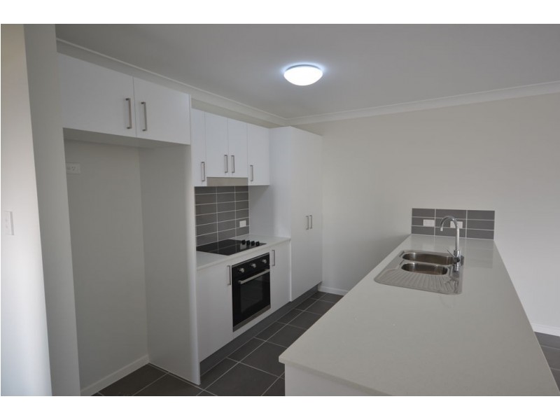 2/24 Cardamon Crescent, Glenvale QLD 4350